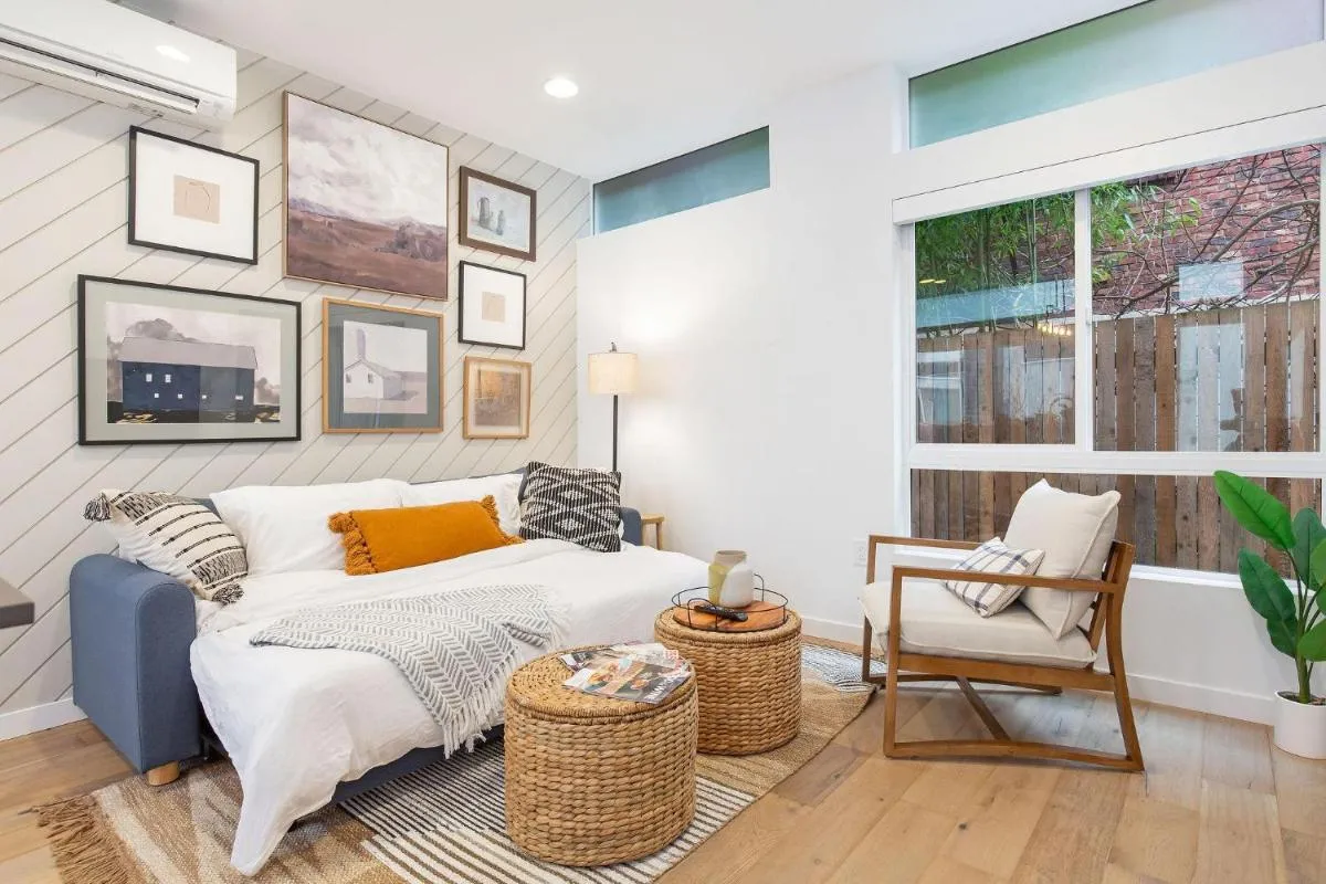 Image 6 of Perch – Capitol Luxe Six