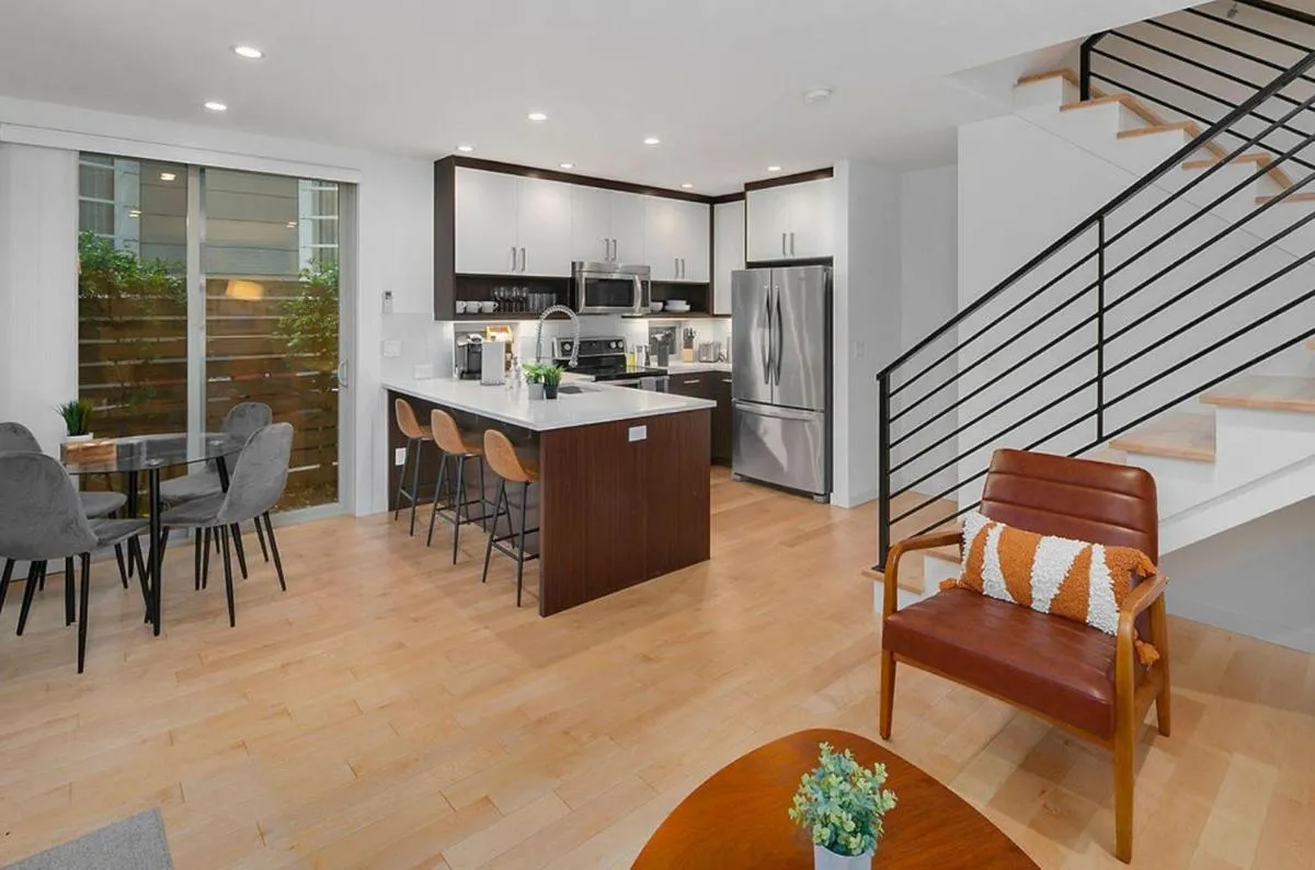 Image 3 of Perch – Centro House A