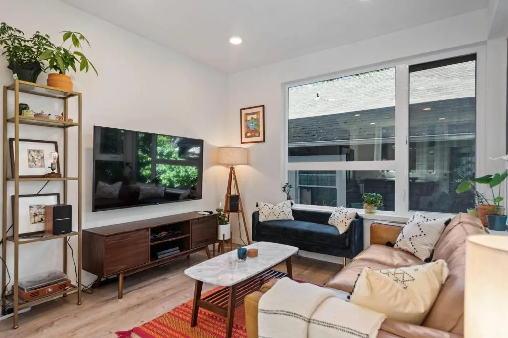 Image of Perch – Urban Abode 22