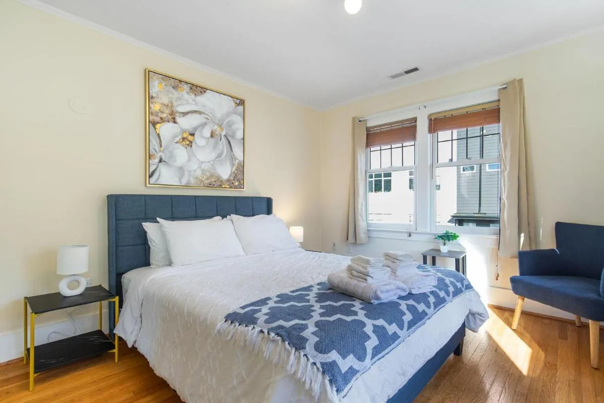 Image 6 of Perch – Vintage Seattle Gem