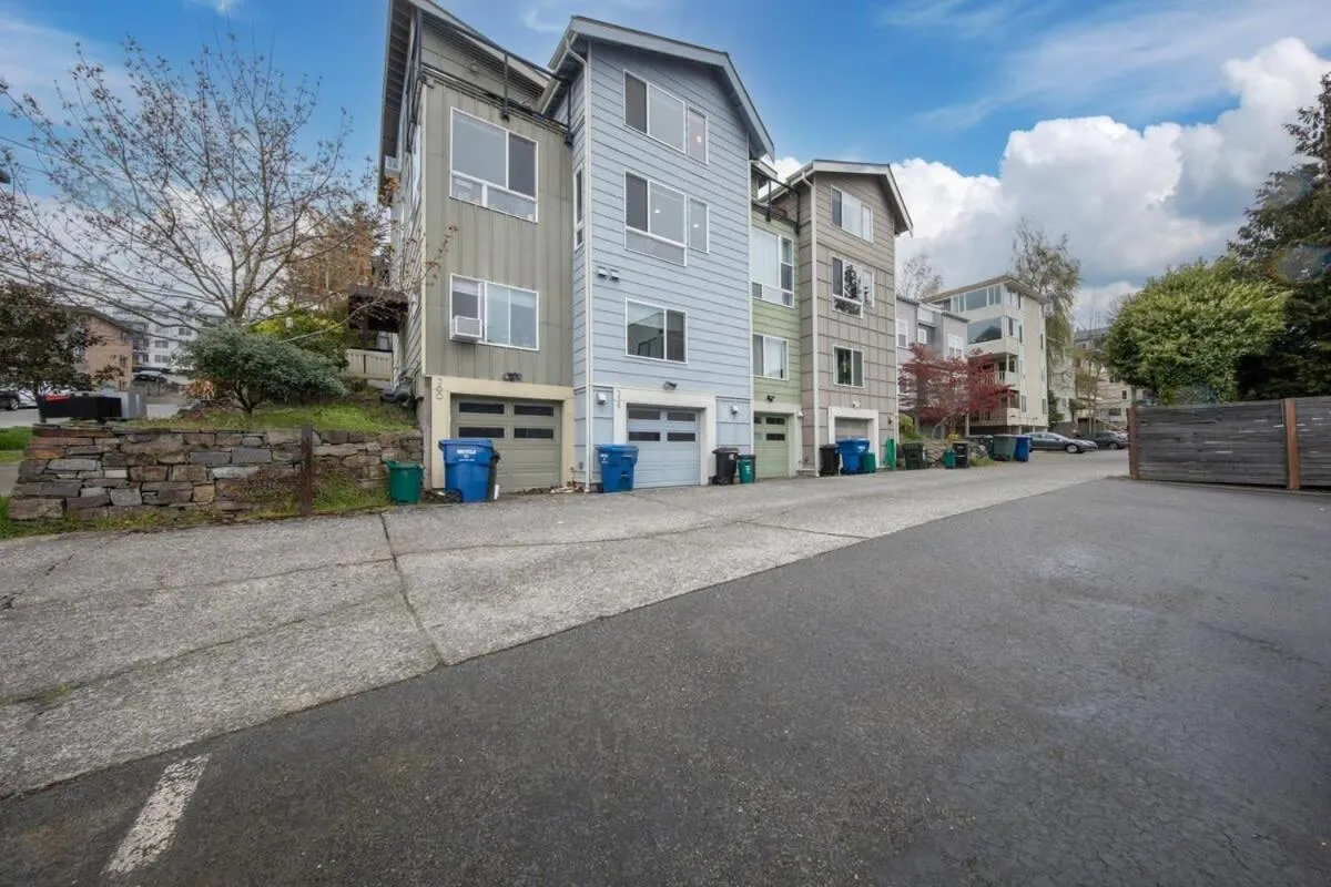 Image 5 of Queen Anne Modern Family Home Free Parking – SLU – Gym