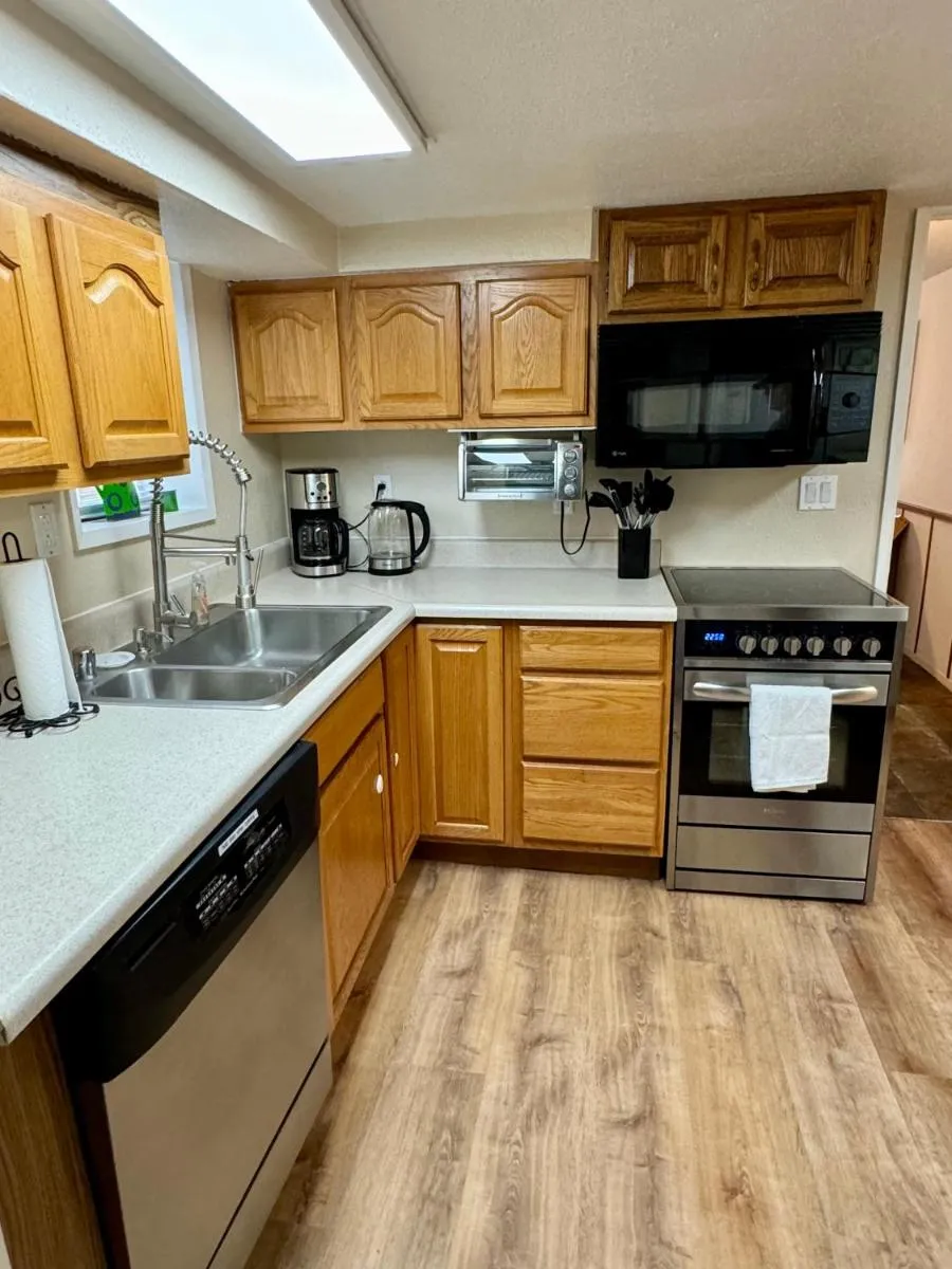Image 4 of Queen Bea-Seattle-Queen Anne-Basement-Level