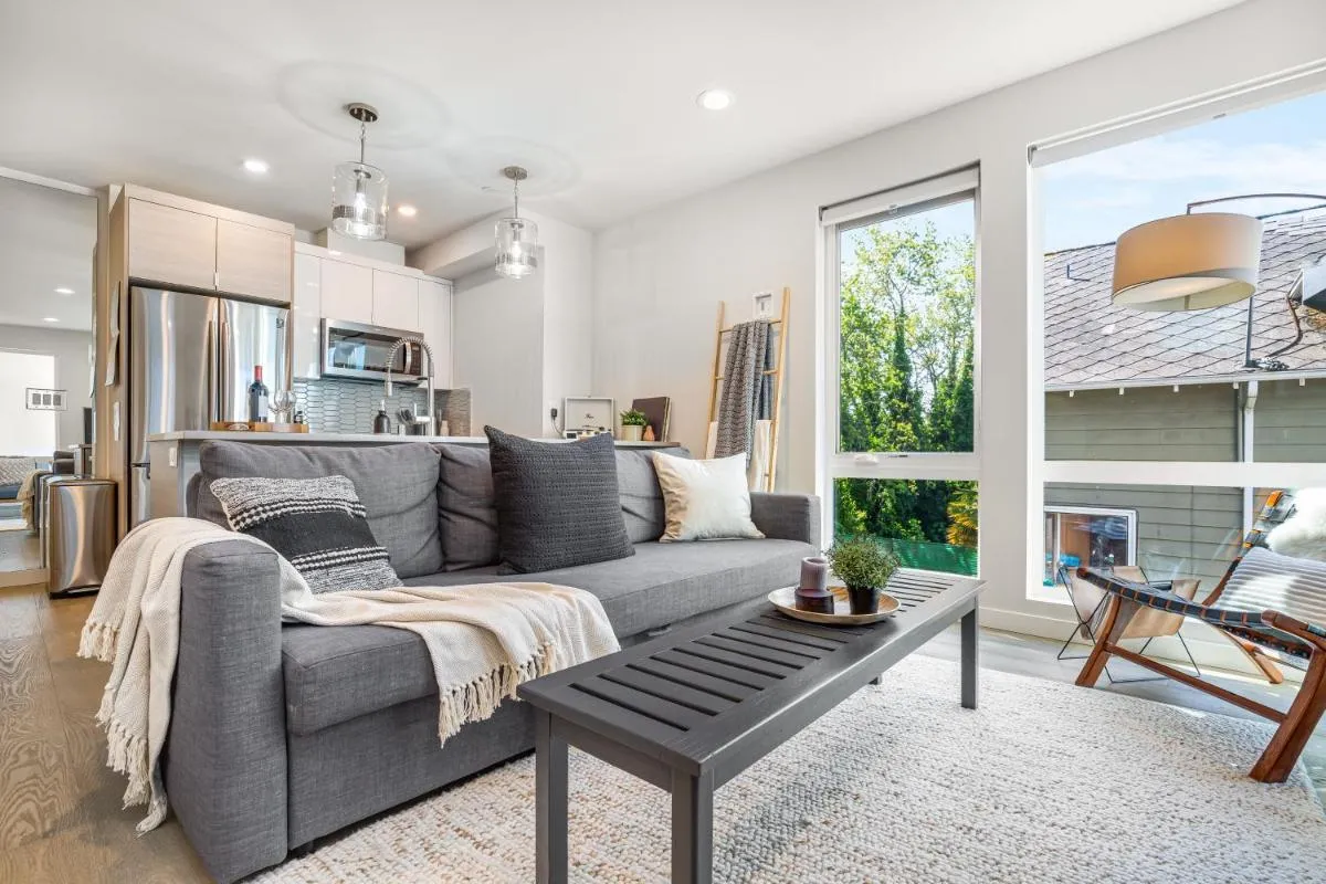 Image 3 of Rooftop Patio with Waterview, Private Garden & Grill 3BR 3BA- Modern Cityscape