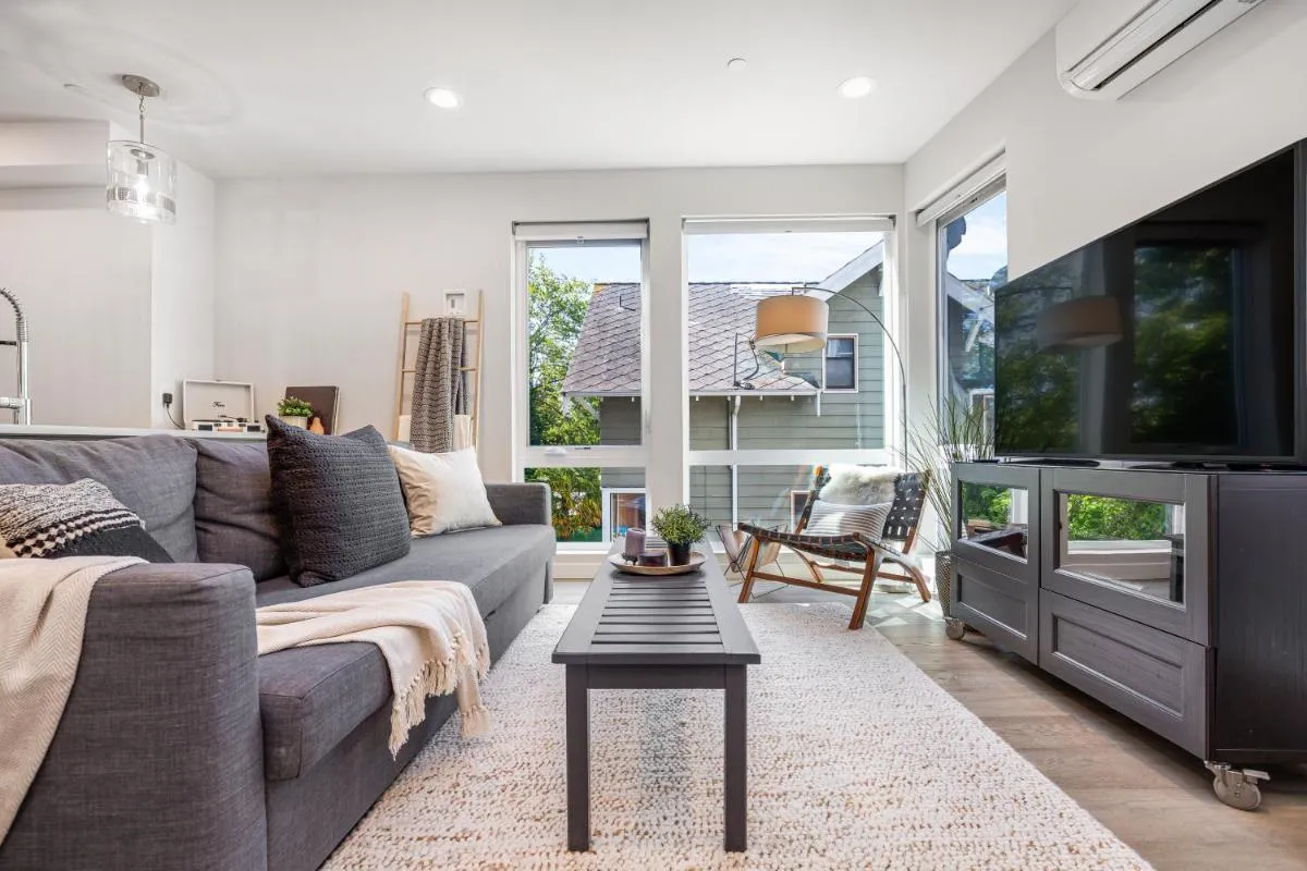 Image 4 of Rooftop Patio with Waterview, Private Garden & Grill 3BR 3BA- Modern Cityscape