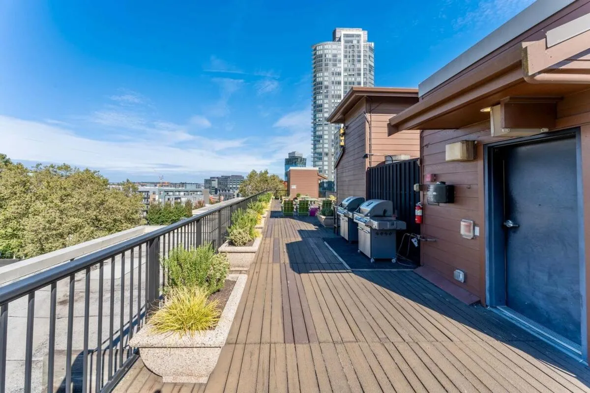 Image 5 of Rooftop w Space Needle View – Free Garage Parking