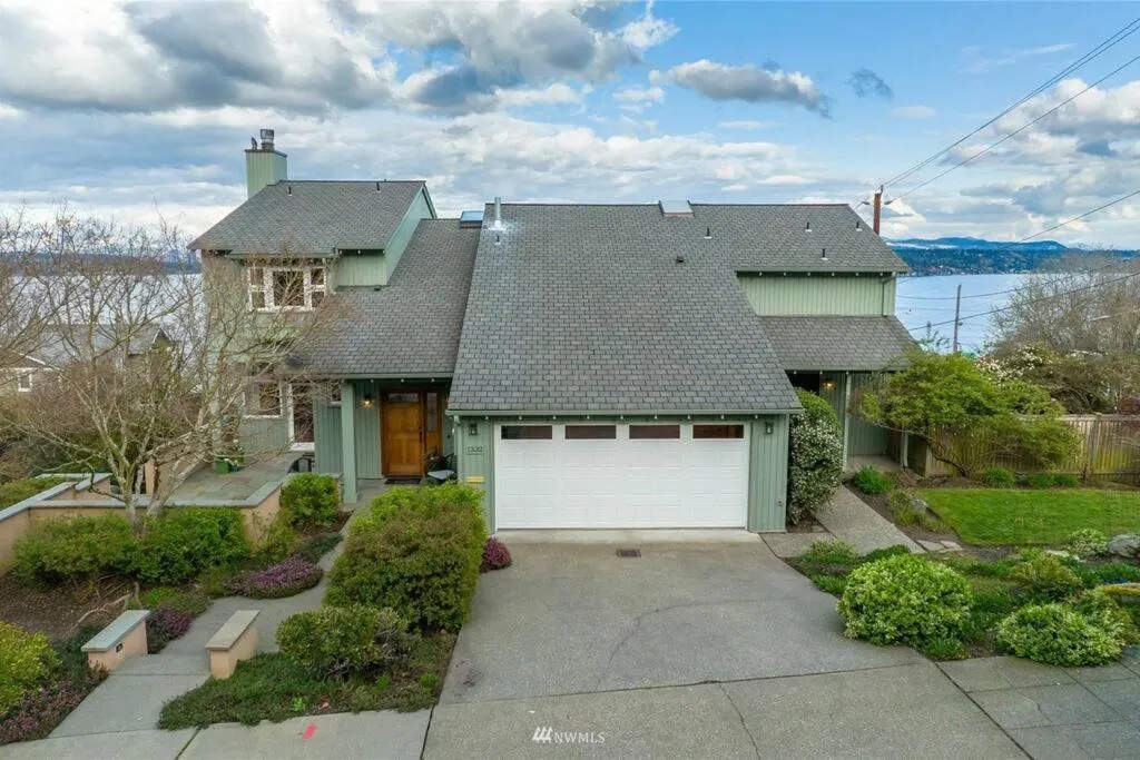 Image 6 of Seasons at Leschi Hillsides