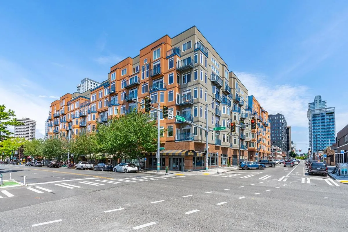 Image 6 of Seattle Among The Trees: in Belltown w/Parking!