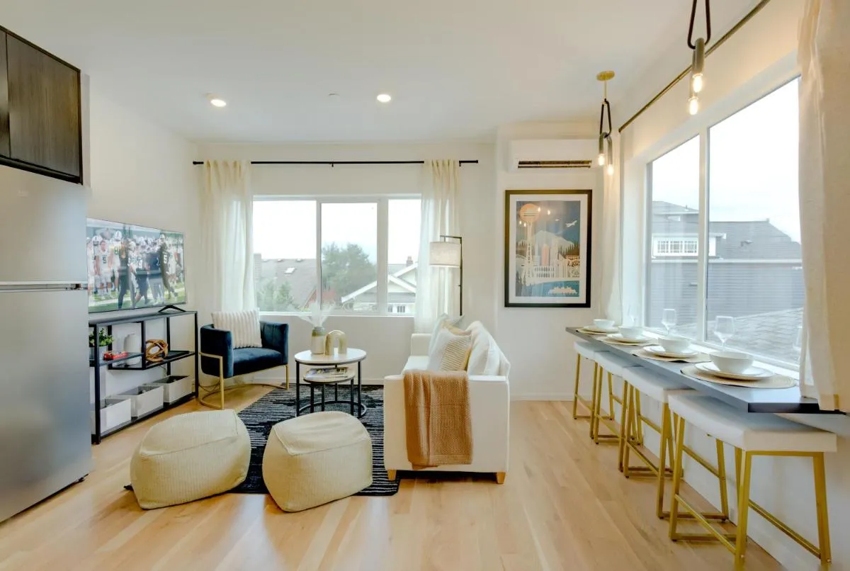 Image 3 of Seattle Charm, near university,3 BR,W&D, fast wifi