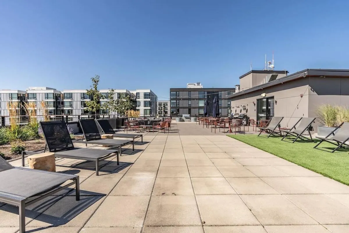 Image 5 of Seattle Lux 1 bd Apartment- Rooftop, WiFi, Pet Friendly