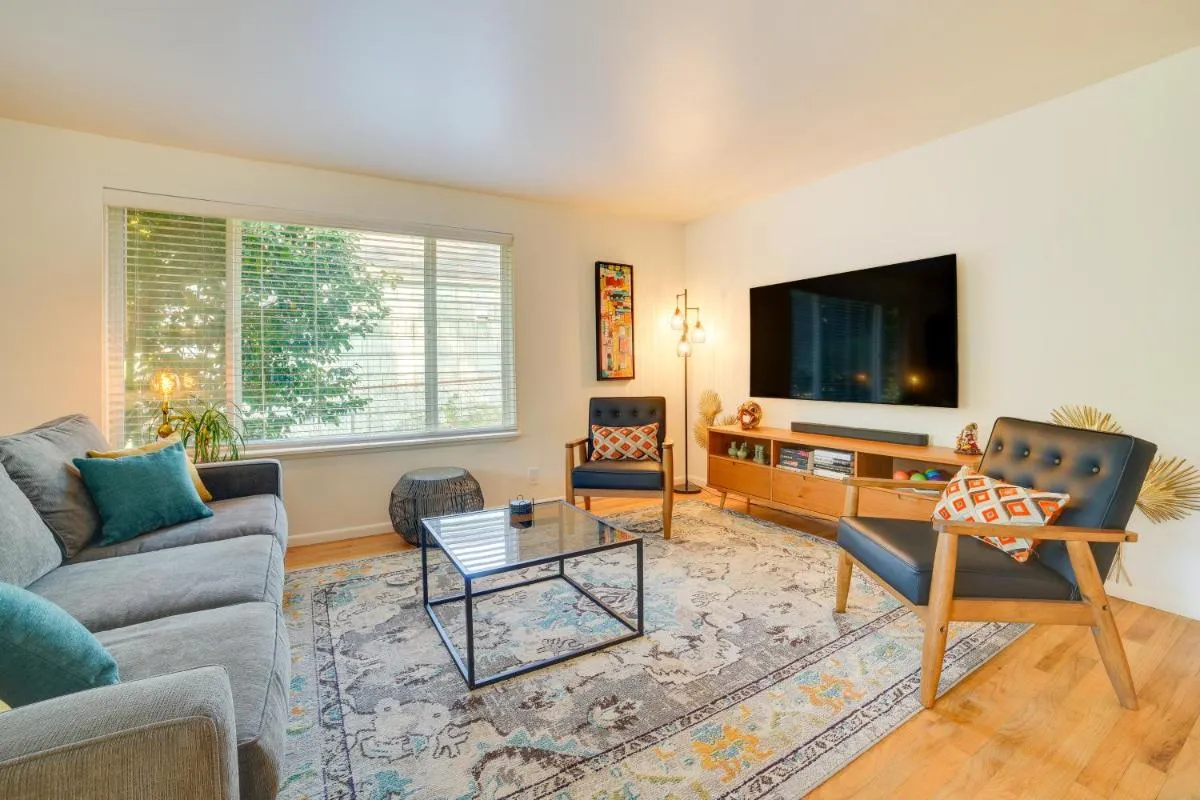 Image 5 of Seattle Vacation Home with Hot Tub 5 Mi to Downtown