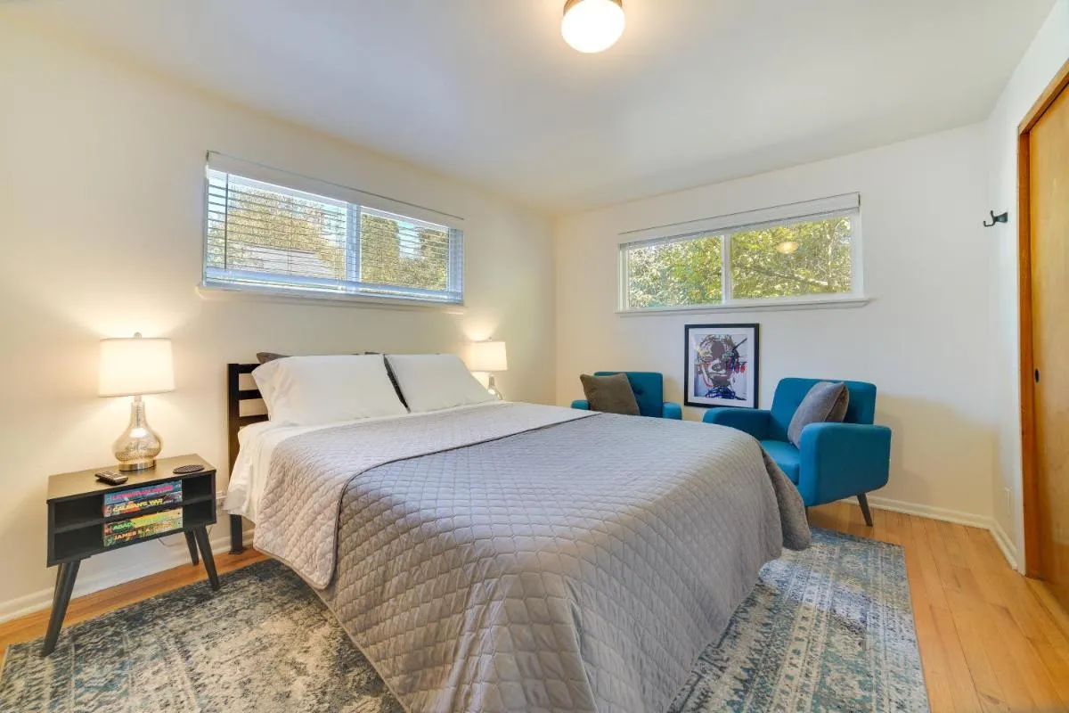 Image 1 of Seattle Vacation Home with Hot Tub 5 Mi to Downtown