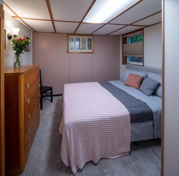Image 6 of Seaview Hideaway Heated Floors, free parking