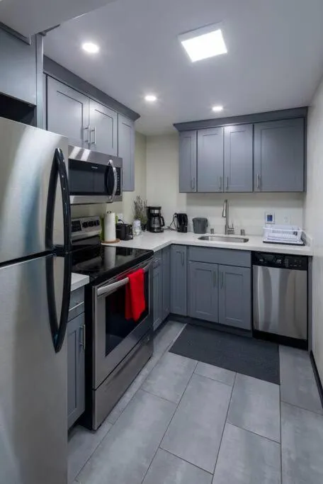 Image 3 of Seaview Hideaway Heated Floors, free parking