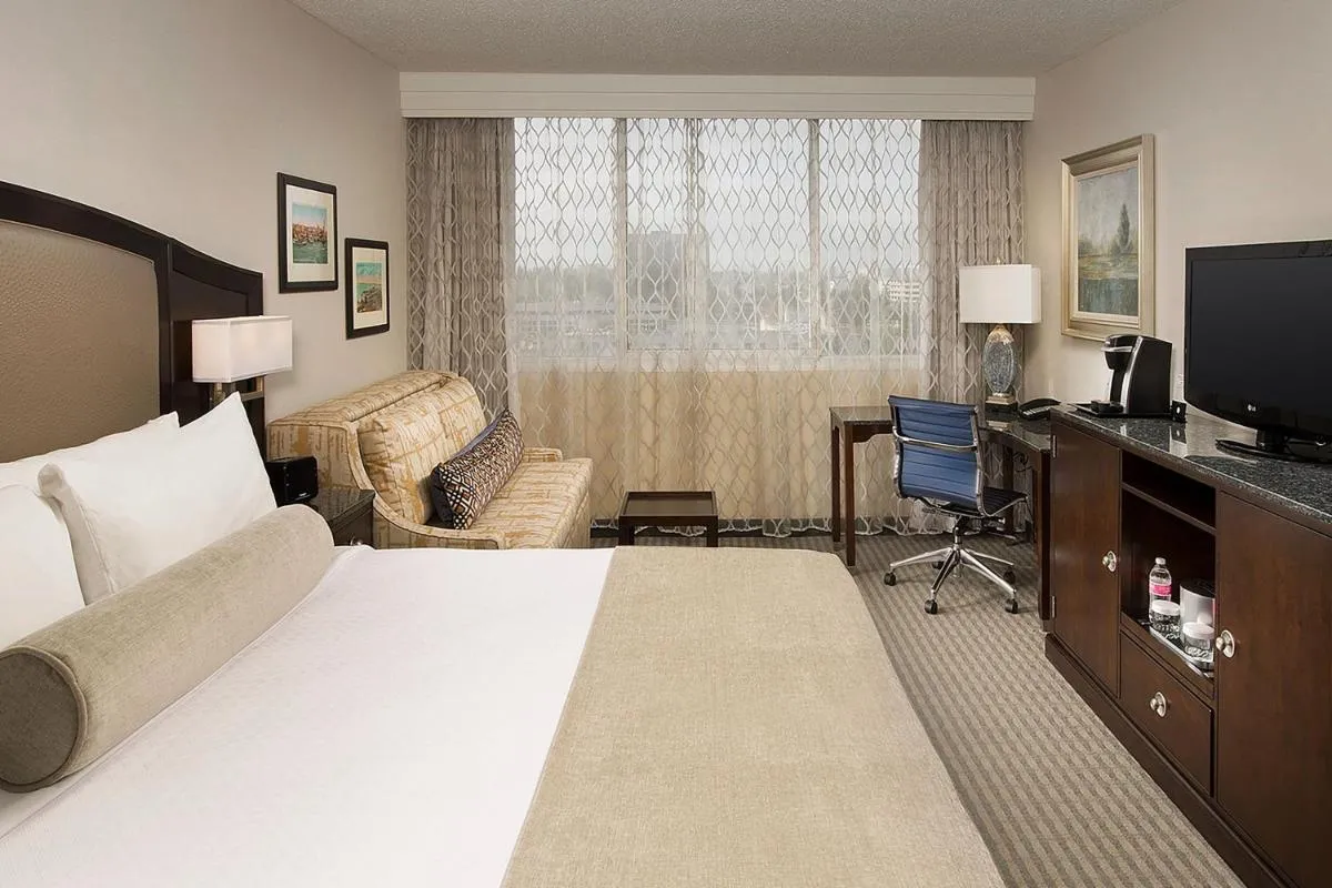 Image 1 of Skybridge Seattle Airport Hotel