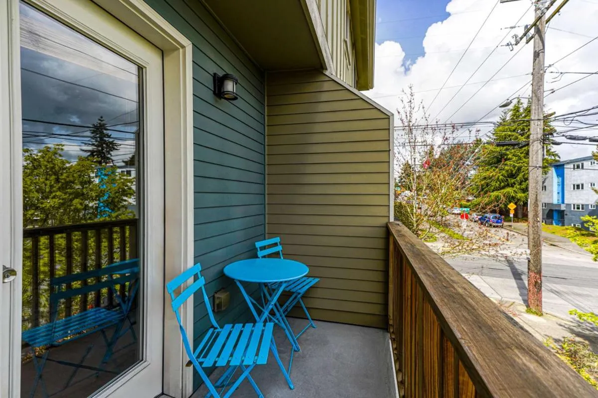 Image 3 of Stylish North Seattle Townhouse- Dual Master Suites