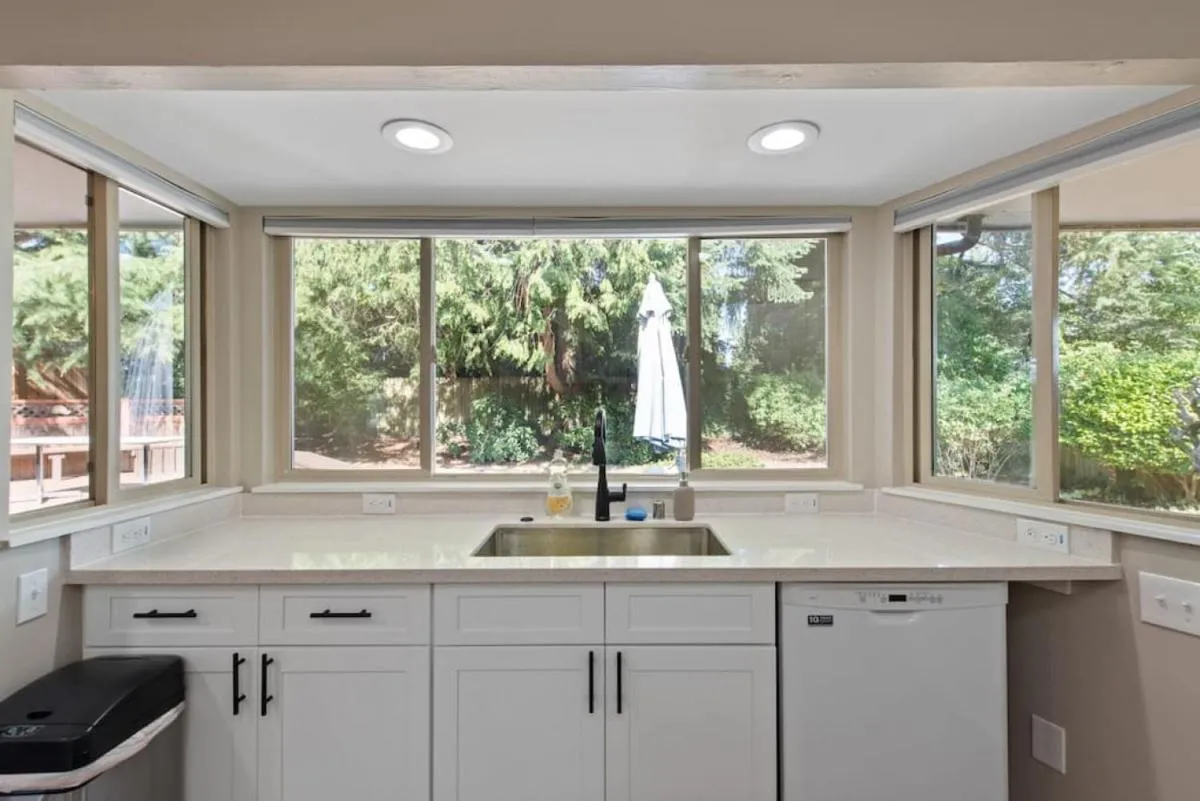 Image 2 of Stylish & Spacious Retreat in Downtown Bellevue