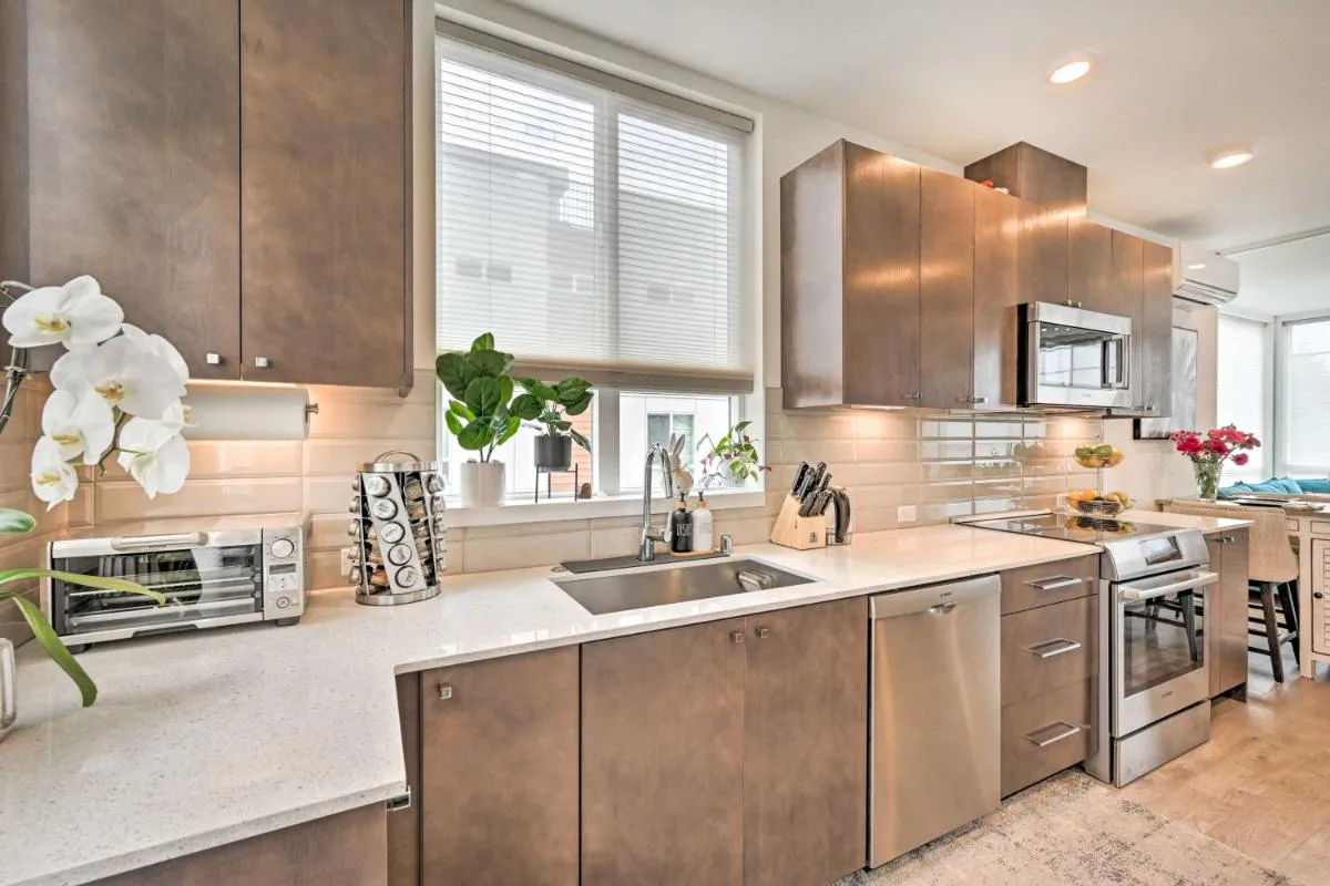 Image 6 of Stylish Townhome in Ballard