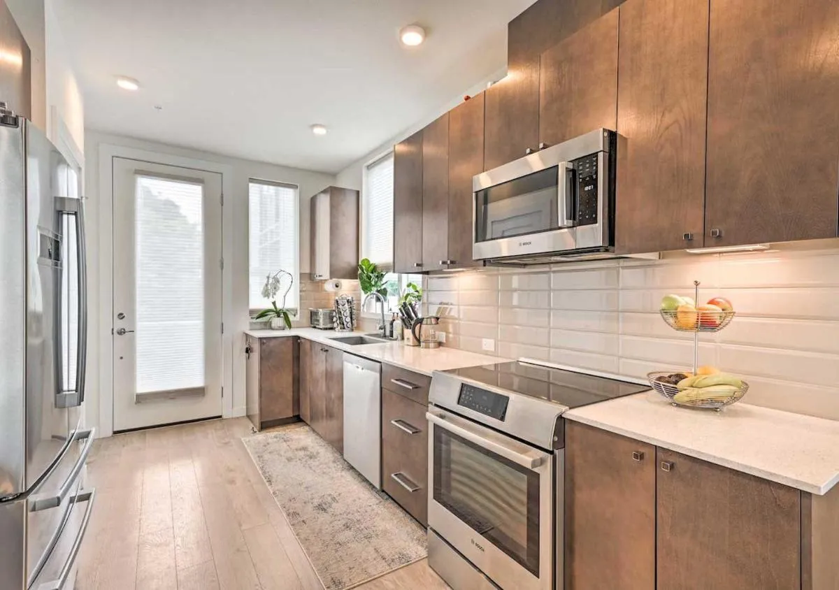Image 5 of Stylish Townhome in Ballard