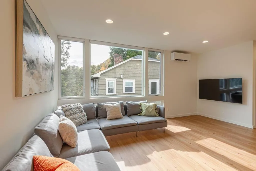Image 4 of Sunny Modern Masterpiece with EV Charging and A/C