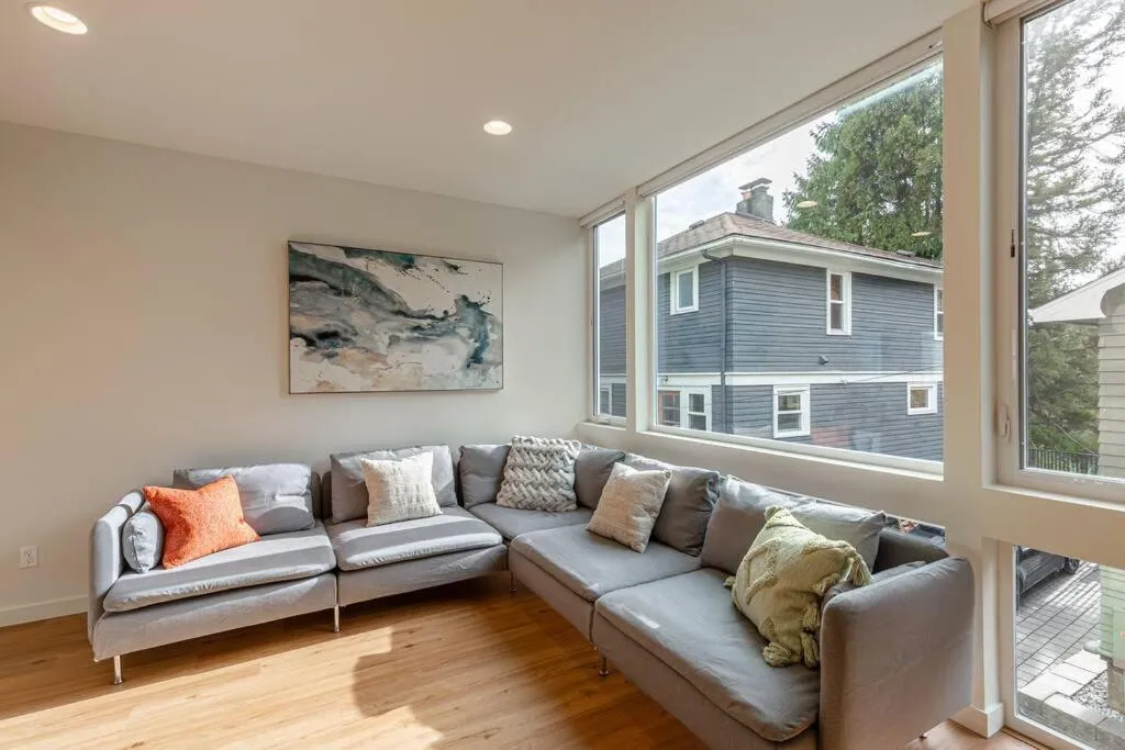 Image 5 of Sunny Modern Masterpiece with EV Charging and A/C