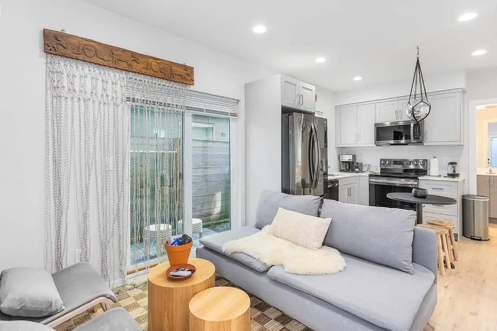 Image of The Sweetest Suite – 91 Walkscore!