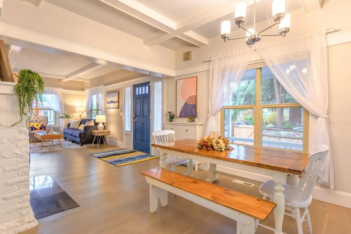 Image 3 of Upgraded Home with 5 BR 4 Bath 4 FREE gated parking space, Family,EV,RV friendly